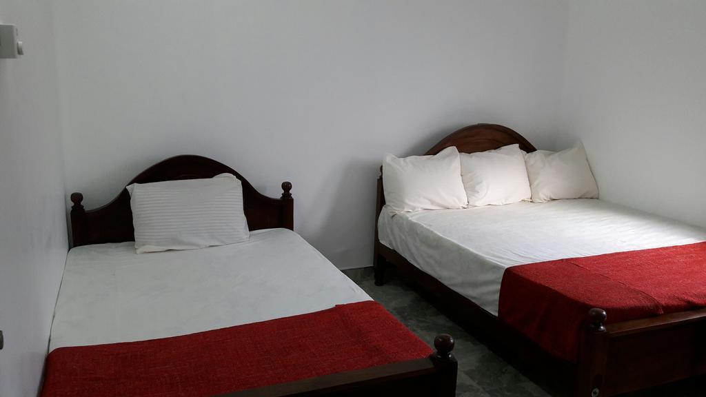 Yaarl Holiday Inn Jaffna Exterior photo