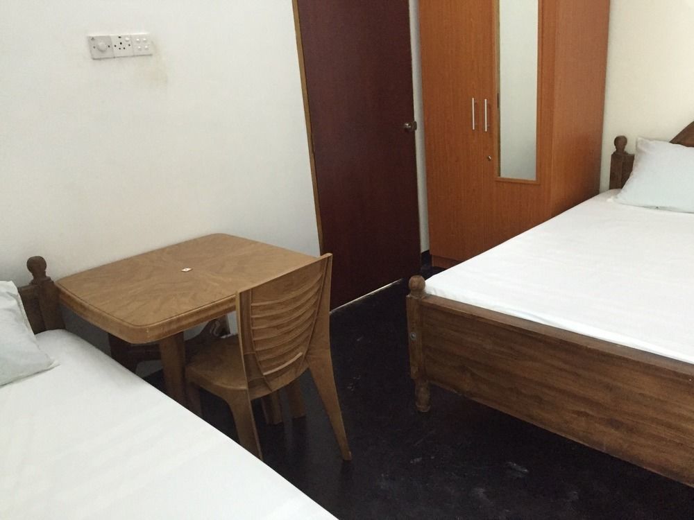 Yaarl Holiday Inn Jaffna Exterior photo